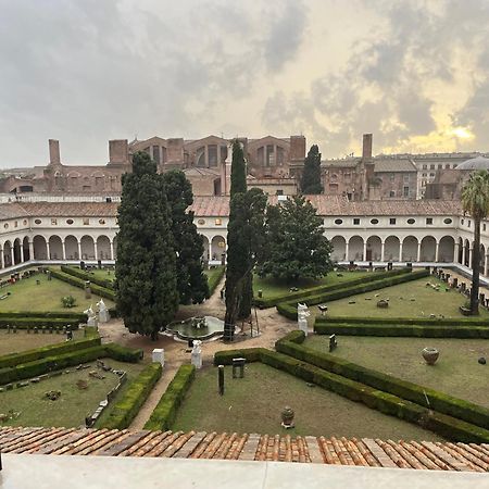 Camera X2 Con Splendida Vista Sulle Terme Di Diocleziano E Sul Chiostro Di Michelangelo Rom Exterior foto